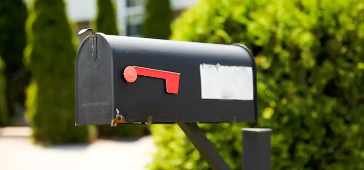 Secure Mailboxes for Packages Aventura